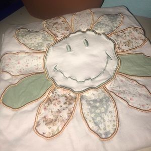 Embroidered smiley face flower graphic tee